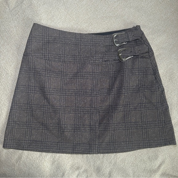 Express Checkered Mini Skirt with Buckles - Picture 3 of 7